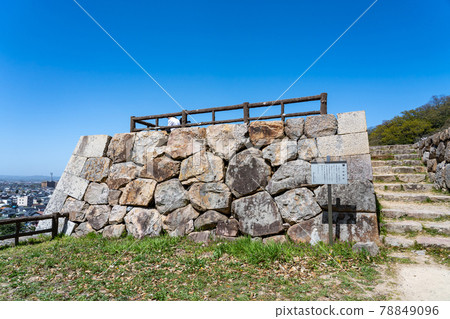 Tottori City, Tottori Prefecture, the ruins of the third floor of Tottori Castle in spring 78849096