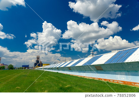 A conveyor with a length of several kilometers A conveyor with a length of several kilometers 78852806