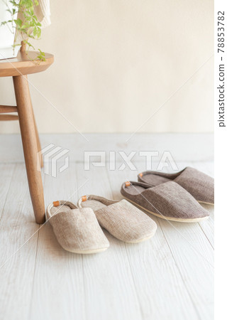 Indoor slippers 78853782