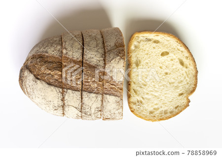 Cut French bread sprinkled with rye flour Cut French bread sprinkled with rye flour 78858969