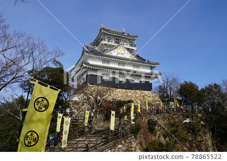 岐阜城岐阜公園城樓和織田家旗 78865522