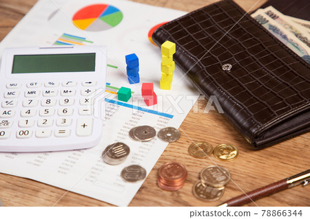 Calculation of money Image of expenditure and income 78866344