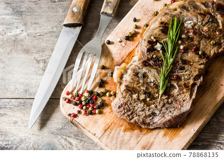 Grilled beef steak and spicy 78868135
