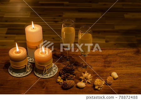 Candles Photo of candlelight on the table 78872488