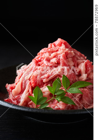Cut off domestic Wagyu beef 500 grams Cut off domestic Wagyu beef 500 grams 78872969