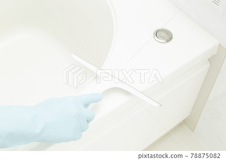 浴缸裡的下水器 浴缸裡的下水器 78875082