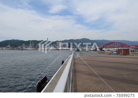 Kobe Port (pull) Kobe Port (pull) 78899275