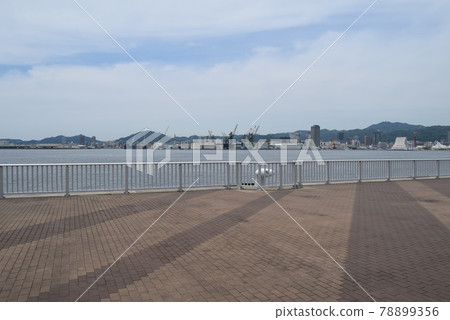 Kobe Port (pull) 78899356