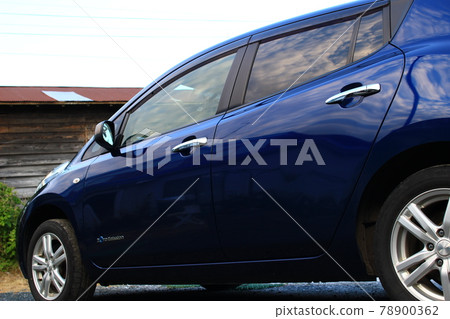 Shine of coated car when washing Shine of coated car when washing 78900362