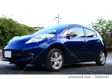 Shine of coated car when washing Shine of coated car when washing 78900387
