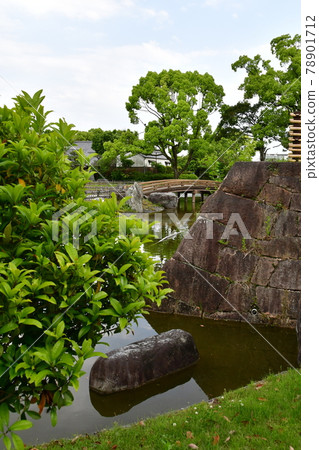 高月城 04 78901712