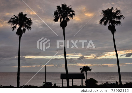 奄美十景:大浜海岸公園的靜謐黃昏 奄美十景:大浜海岸公園的靜謐黃昏 78902513