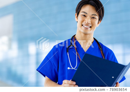Male doctor hospital 78903654