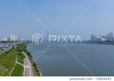 Cheongdam Bridge, Han River, Seoul Cheongdam Bridge, Han River, Seoul 78904845