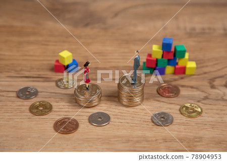 Image of wage and savings disparities 78904953