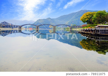 Kintaikyo Bridge reflected in Nishiki River 78911875