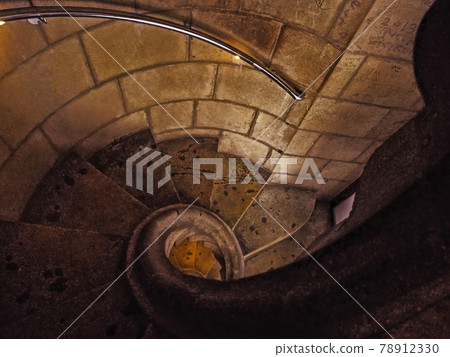 西班牙巴塞羅那聖家堂內部旋轉樓梯 / Sagrada Família 78912330