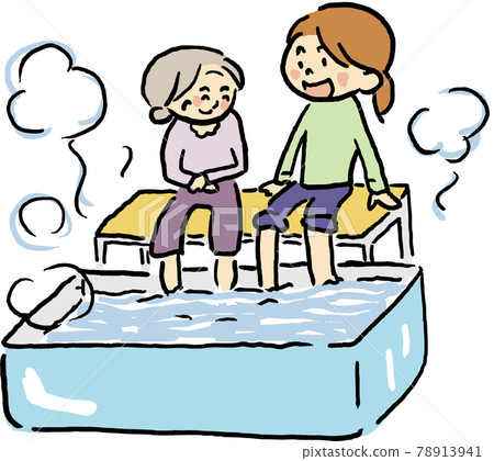 老婦和年輕婦女足浴 老婦和年輕婦女足浴 78913941