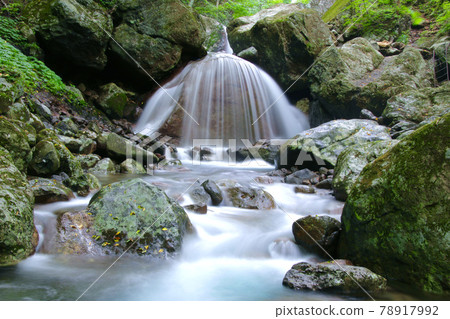 Crescent Waterfall - Sugita River Valley (Fukushima Prefecture · Ootama Village) Crescent Waterfall - Sugita River Valley (Fukushima Prefecture · Ootama Village) 78917992