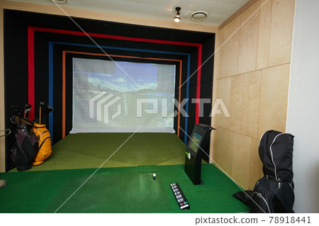 Screen golf course 78918441