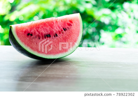 Hydrate with watermelon on hot days Hydrate with watermelon on hot days 78922302