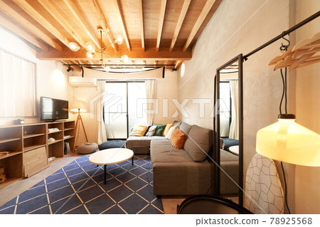 Designer's house living room image Designer's house living room image 78925568