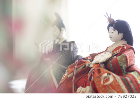 Profile of old-fashioned Hina dolls Profile of old-fashioned Hina dolls 78927022