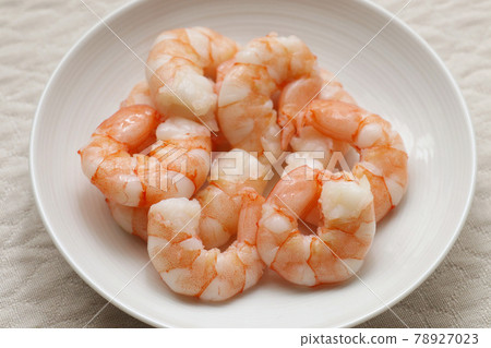 Boiled shrimp (close-up) 78927023