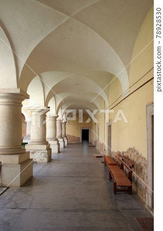 Medieval cloisters and arches 78928530