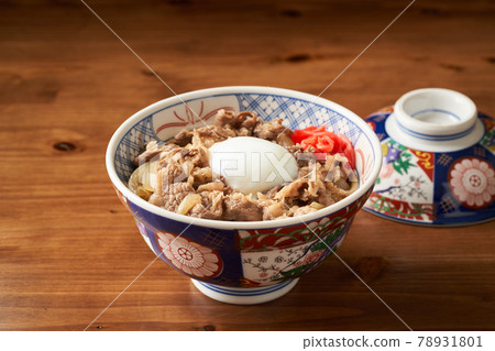 Beef bowl with soft-boiled egg using domestic beef Beef bowl with soft-boiled egg using domestic beef 78931801