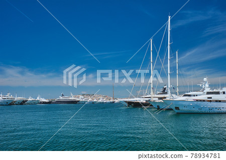 Yachts and boats in port of Athens. Athens, Greece Yachts and boats in port of Athens. Athens, Greece 78934781