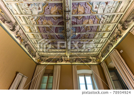 interiors of Villa Carlotta, lake Como, Tremezzo, italy 78934924