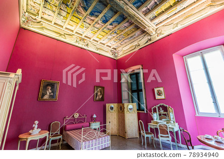 interiors of Villa Carlotta, lake Como, Tremezzo, italy 78934940