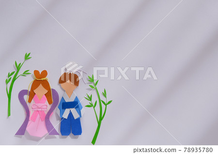 七夕織姬和笹彥彥和條紋裝飾白色背景材料摺紙作品 78935780