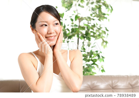 Women's beauty (skin care) image Women's beauty (skin care) image 78938489