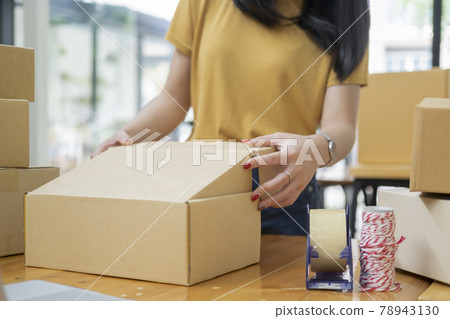 Online small business owner. 78943130