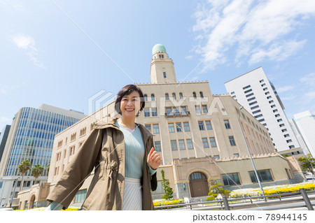 Middle senior women enjoying Yokohama Life tile 78944145