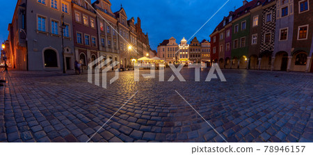 Poznan. Panorama of the old medieval market at night. 78946157