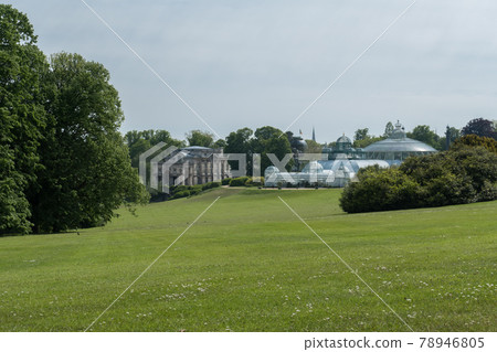 Belgium, Brussels, the castle of laeken, the greenhouse of the congo, the pier and the winter garden Belgium, Brussels, the castle of laeken, the greenhouse of the congo, the pier and the winter garden 78946805