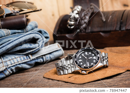 luxury wristwatch for men 78947447