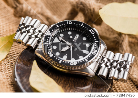 luxury wristwatch for men luxury wristwatch for men 78947450