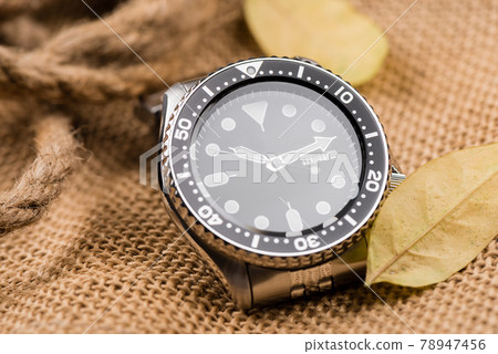 luxury wristwatch for men luxury wristwatch for men 78947456