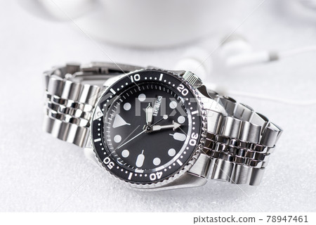 luxury wristwatch for men luxury wristwatch for men 78947461