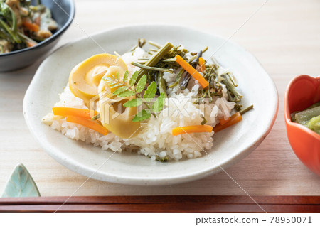 蕨菜年糕 78950071