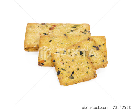 healthy whole wheat cracker on white background 78952598