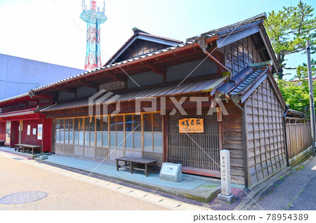 Mikuniminatokitamae-dori, Old Kishina Family, Sakai City, Mikuni 78954389