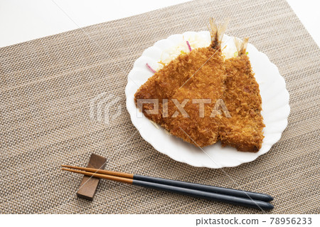 炸竹莢魚 炸竹莢魚 78956233