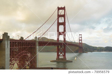 Beautiful twilight scene of famous Golden Gate bridge in San Francisco, California,USA Beautiful twilight scene of famous Golden Gate bridge in San Francisco, California,USA 78956579