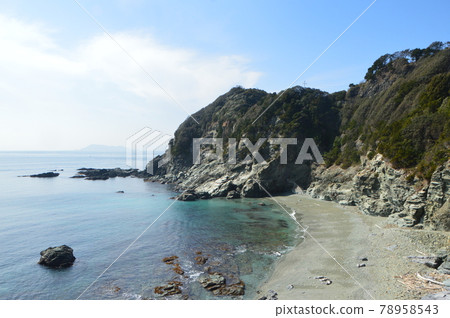 Rocky beach / sandy beach (Sadamisaki Peninsula / Ikata Town, Ehime Prefecture) 78958543