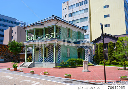 福井市格里菲斯美術館 78959065